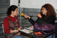 La giornalista Patricia Ynestroza  intervista Arcelia Ramírez,  della Giuria Ufficiale del Festival